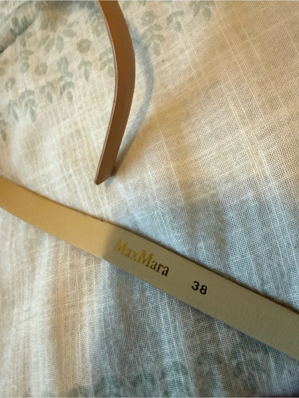 Max Mara Nude Tan Leather Belt with Gold Buckle
